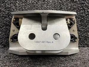 16940-001, 16947-001 Cirrus SR22T Upper Gear Attach Plate w Strut End